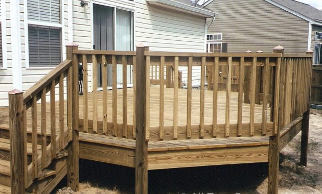 Deck Handrail Designs Amusing Privacy Fence Wood Railing Diy Simple with regard to proportions 1174 X 789