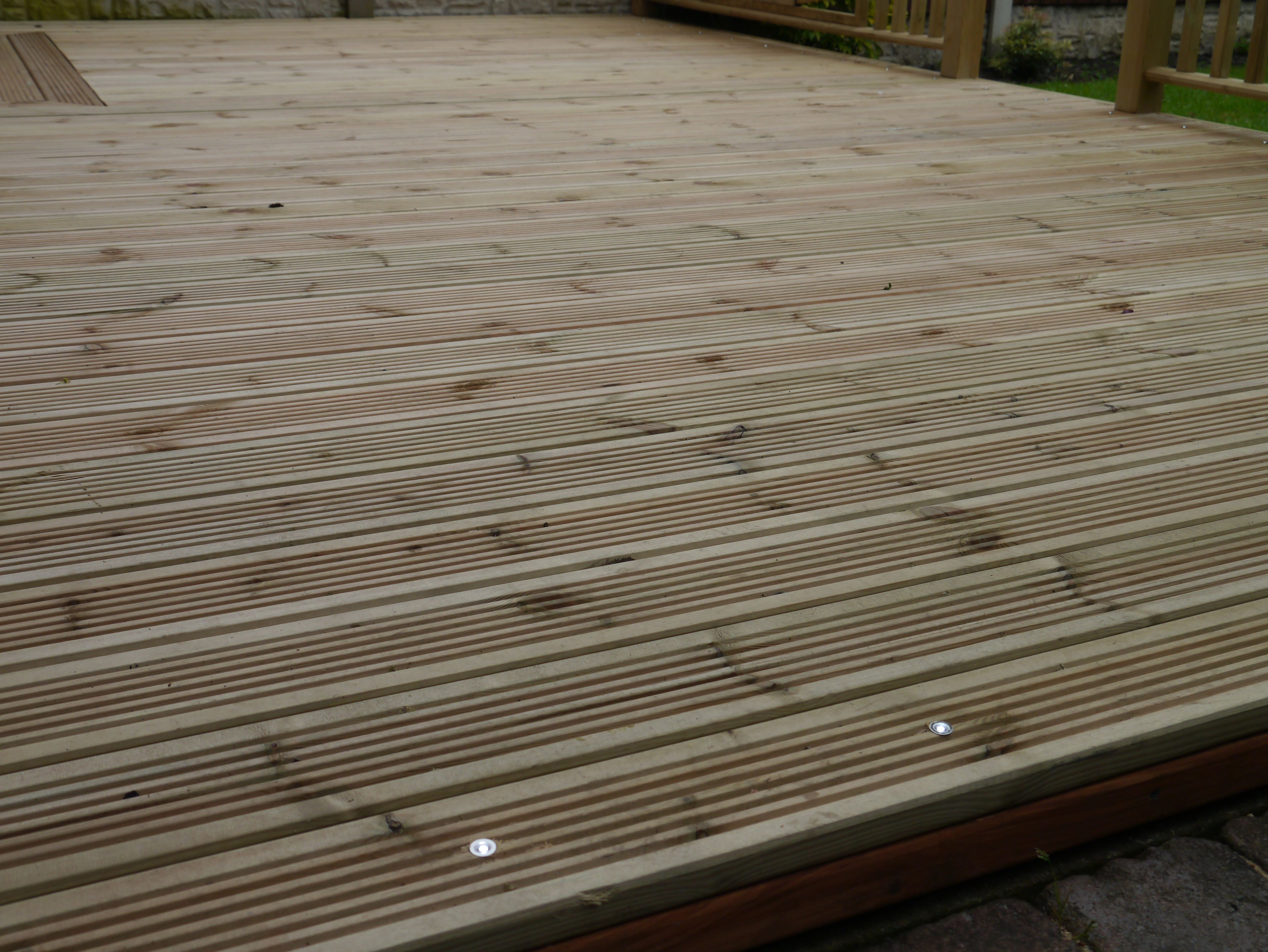 Decking Boards Long Eaton Fencing in dimensions 4592 X 3448