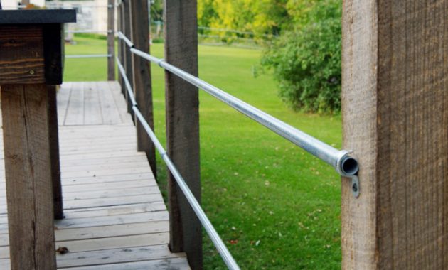 Diy Inexpensive Deck Rails Out Of Steel Conduit Easy To Do within proportions 700 X 1124